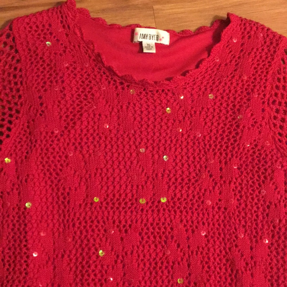 Red top - Picture 2 of 4